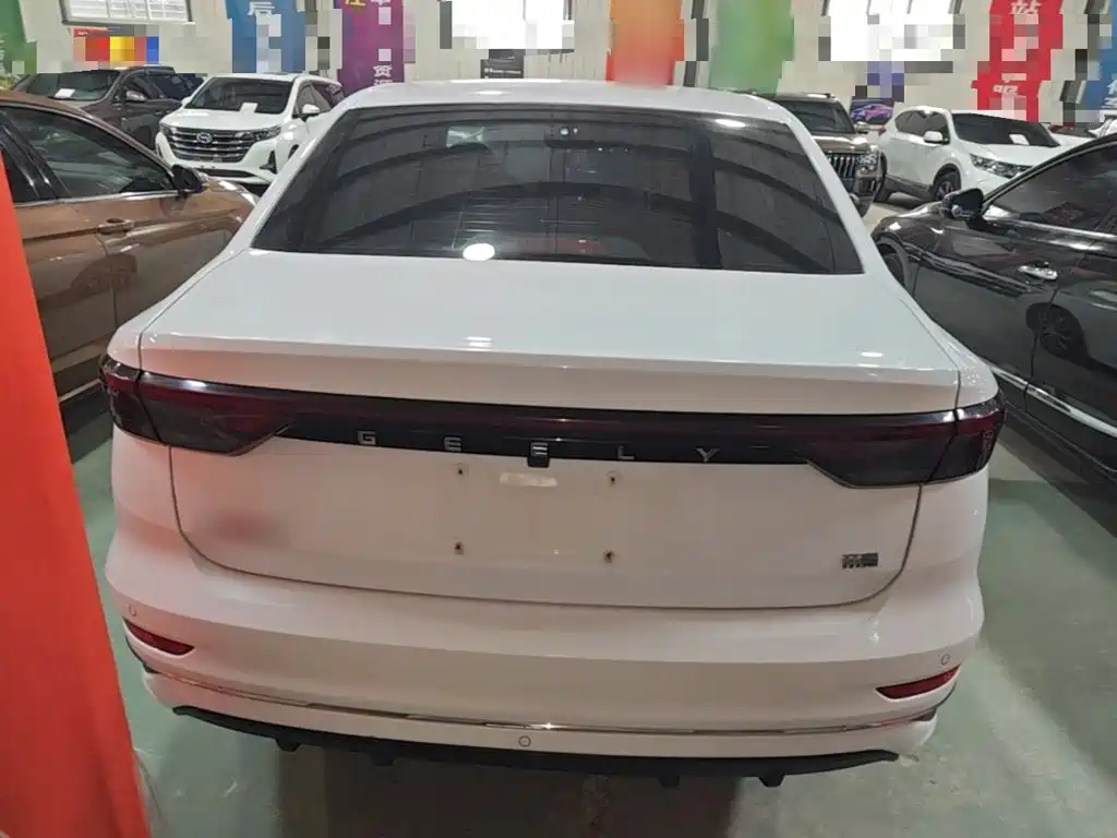 Geely Emgrand — миниатюра 6