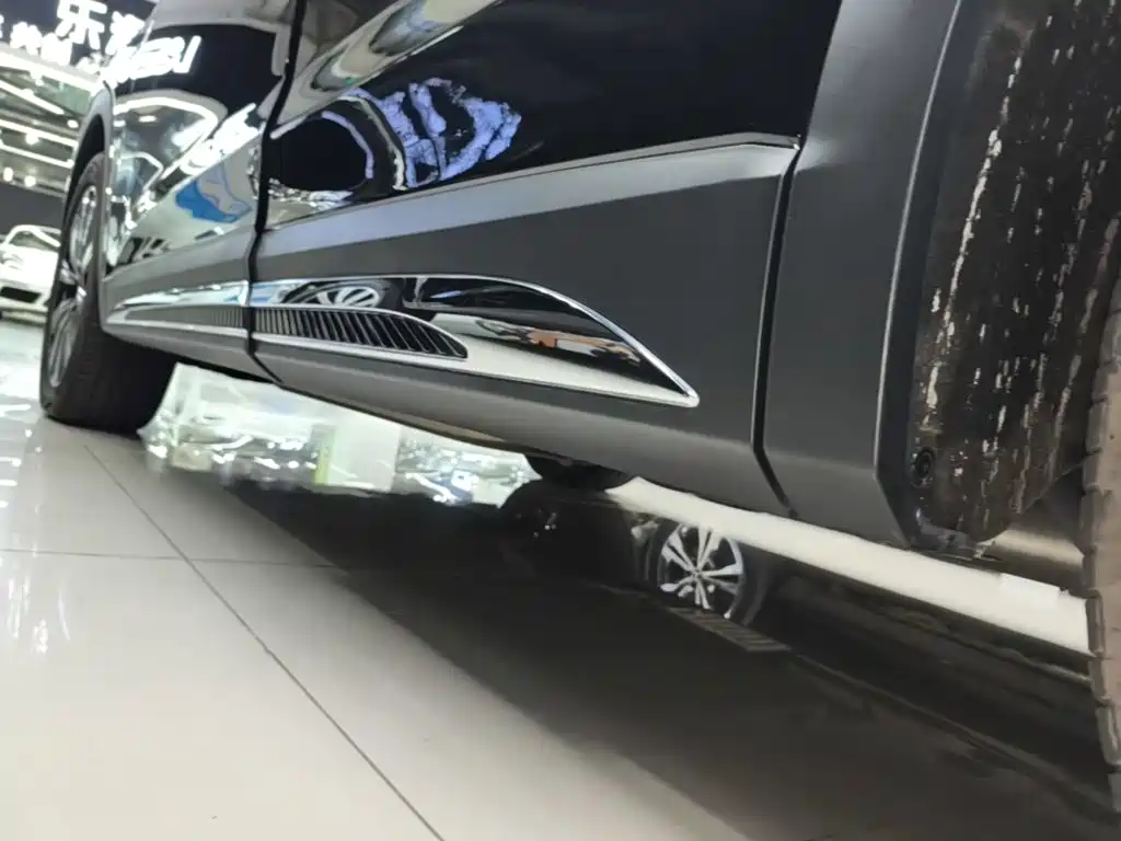 Hongqi Hongqi HS7 PHEV — миниатюра 22