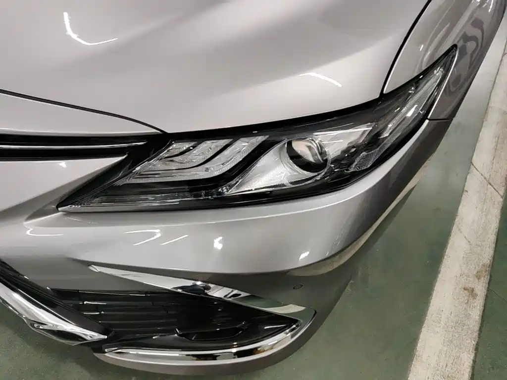 Toyota Camry — миниатюра 24