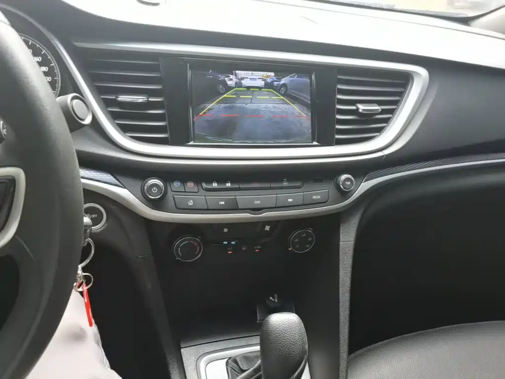 Buick Excelle — миниатюра 13
