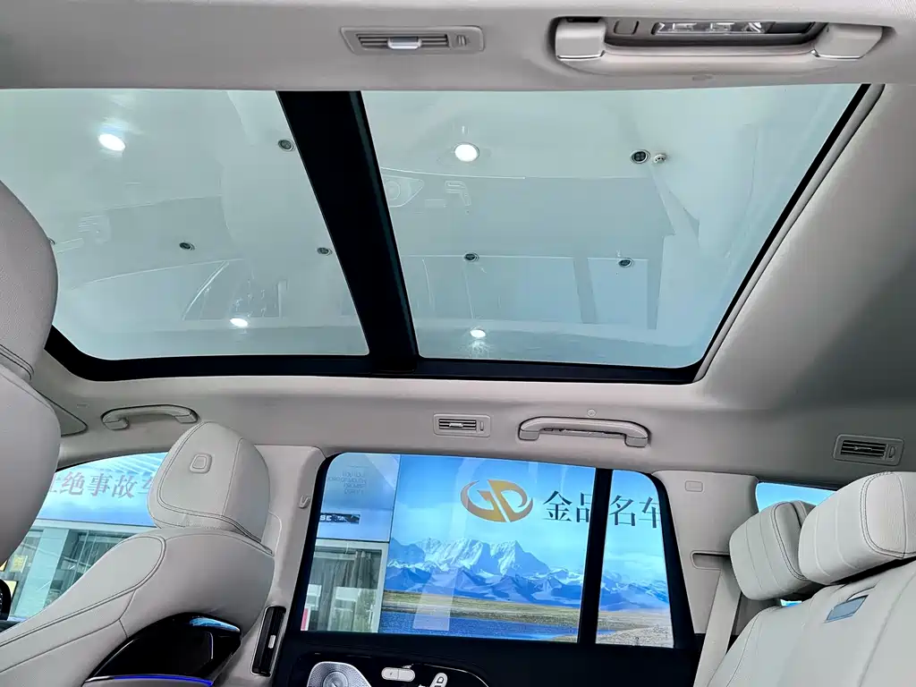 Mercedes-Benz GLS — миниатюра 12
