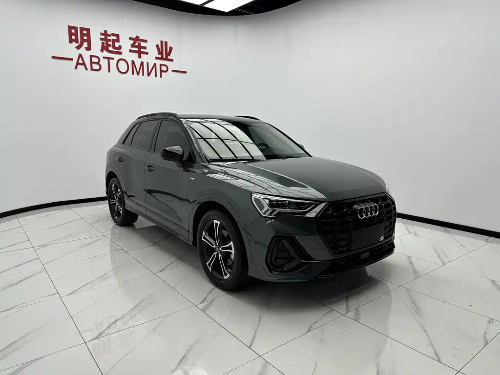 Audi Q3 2023 35 TFSI Fashion (1.4T)