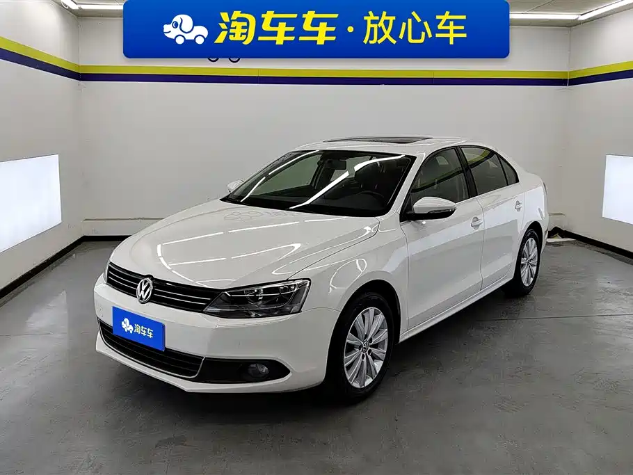 Volkswagen Sagitar 2014