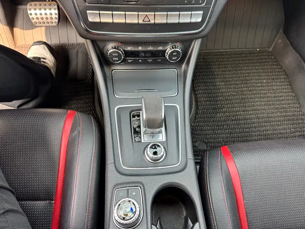 Mercedes-Benz CLA AMG — миниатюра 9