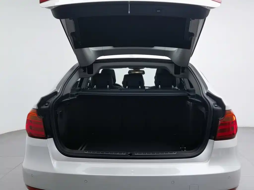 BMW 3 Series GT — миниатюра 16