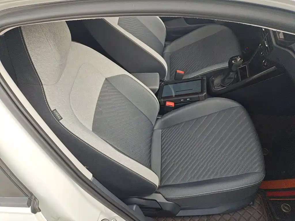 Volkswagen Lavida — миниатюра 25