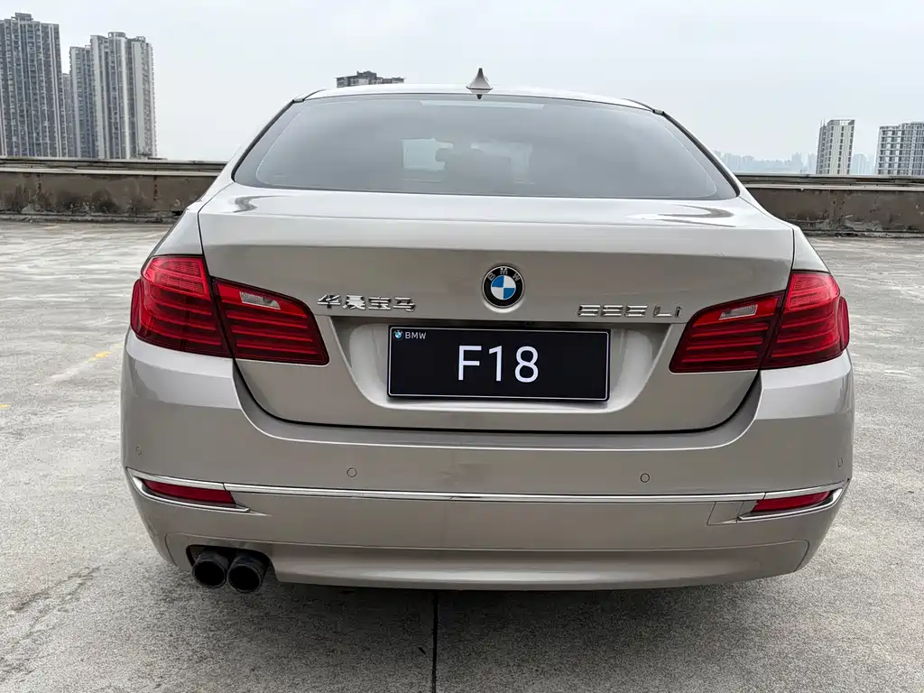BMW 5 Series — миниатюра 6
