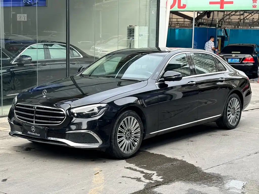Mercedes-Benz E-Class — миниатюра 3