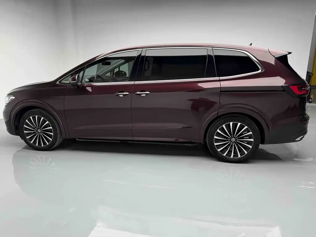 Volkswagen Viloran 2022 380TSI Luxury
