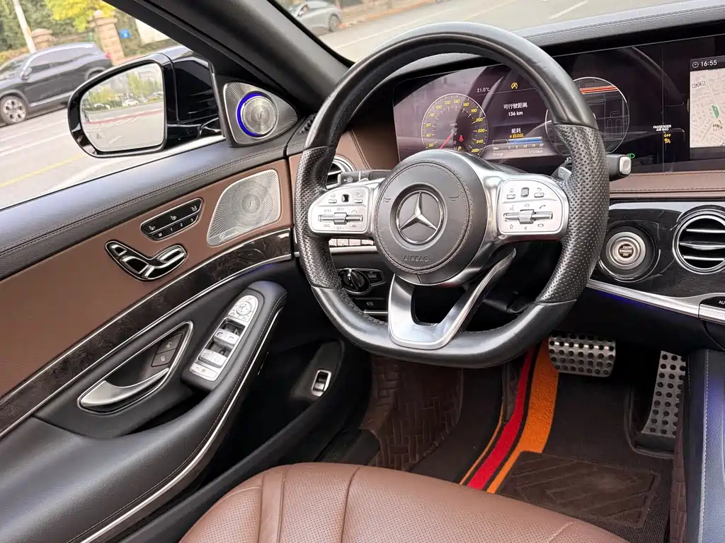 Mercedes-Benz S-Class — миниатюра 12