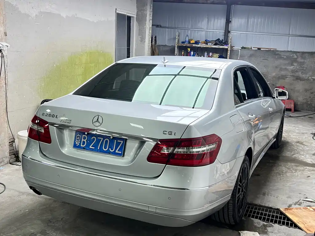 Mercedes-Benz E-Class — миниатюра 6