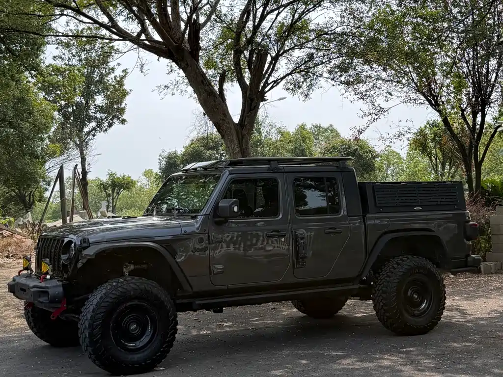 Jeep Gladiator — миниатюра 8