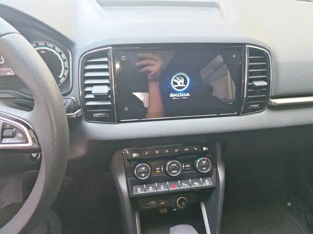 Skoda Karoq — миниатюра 9