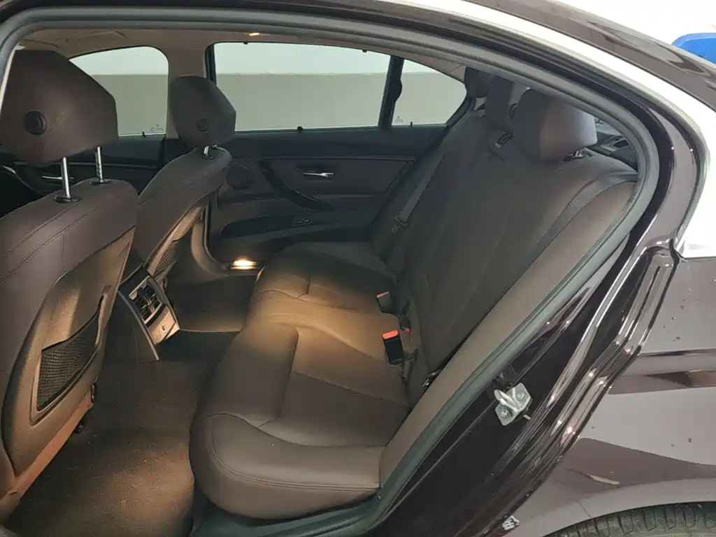 BMW 3 Series — миниатюра 17