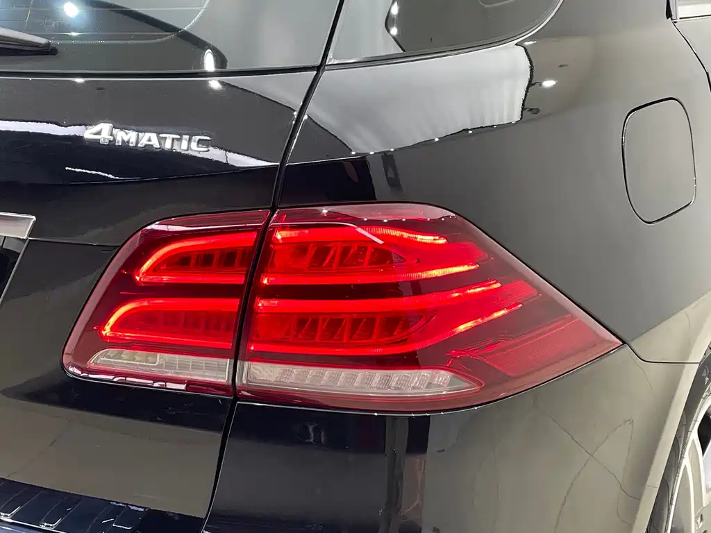 Mercedes-Benz GLE (Import) — миниатюра 8