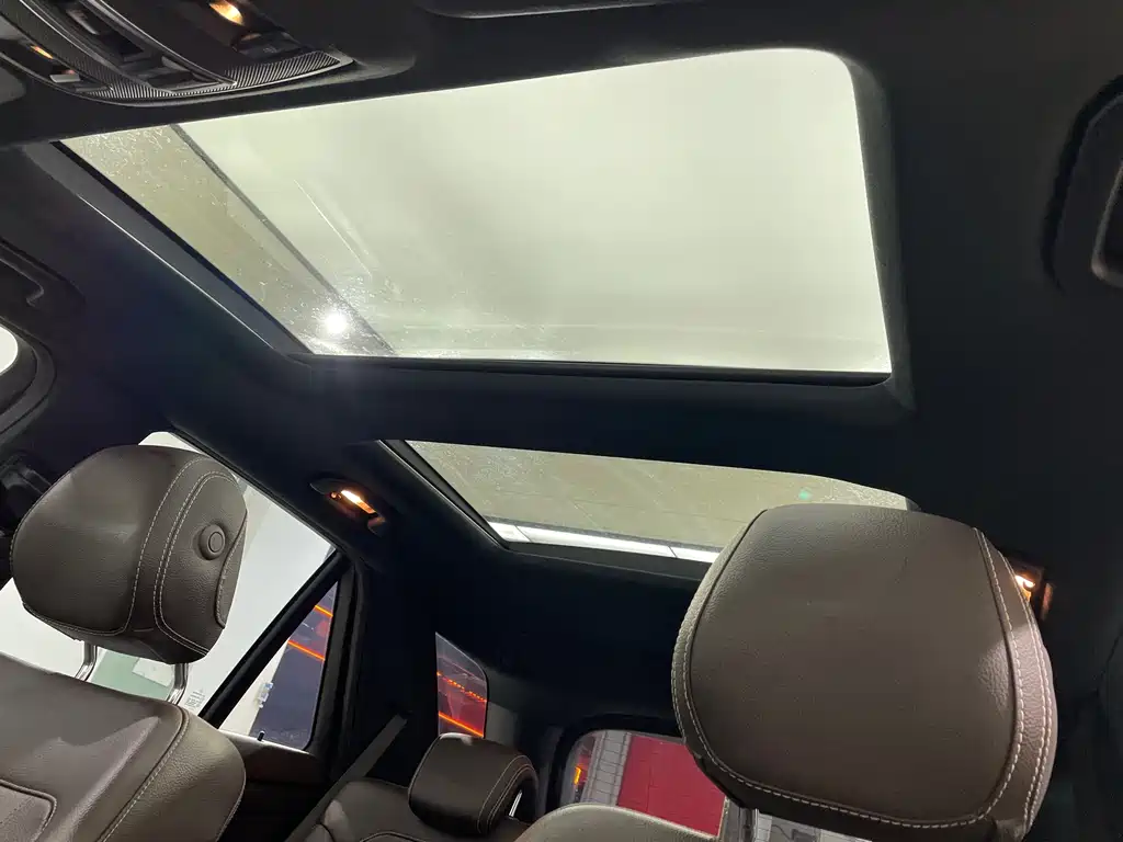Mercedes-Benz GLE (Import) — миниатюра 12
