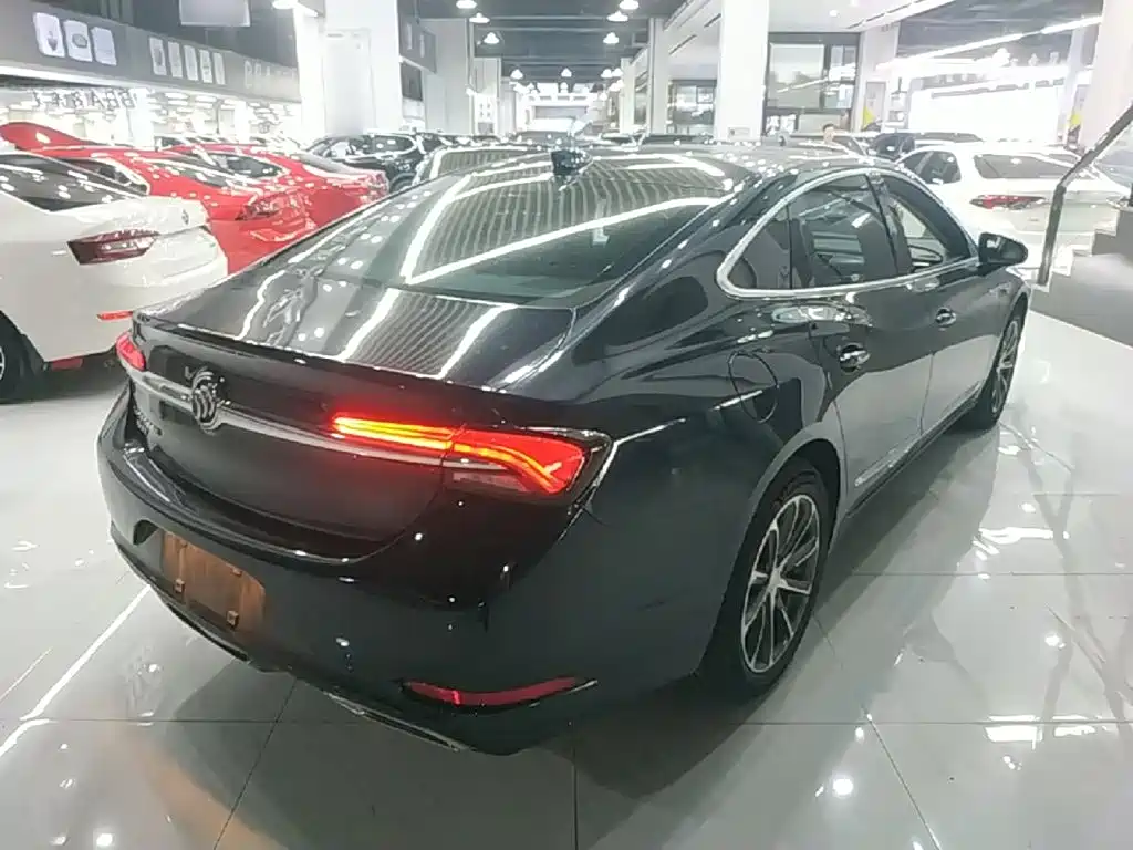 Buick LaCrosse — миниатюра 7