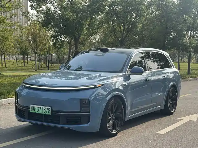 Li Auto L8