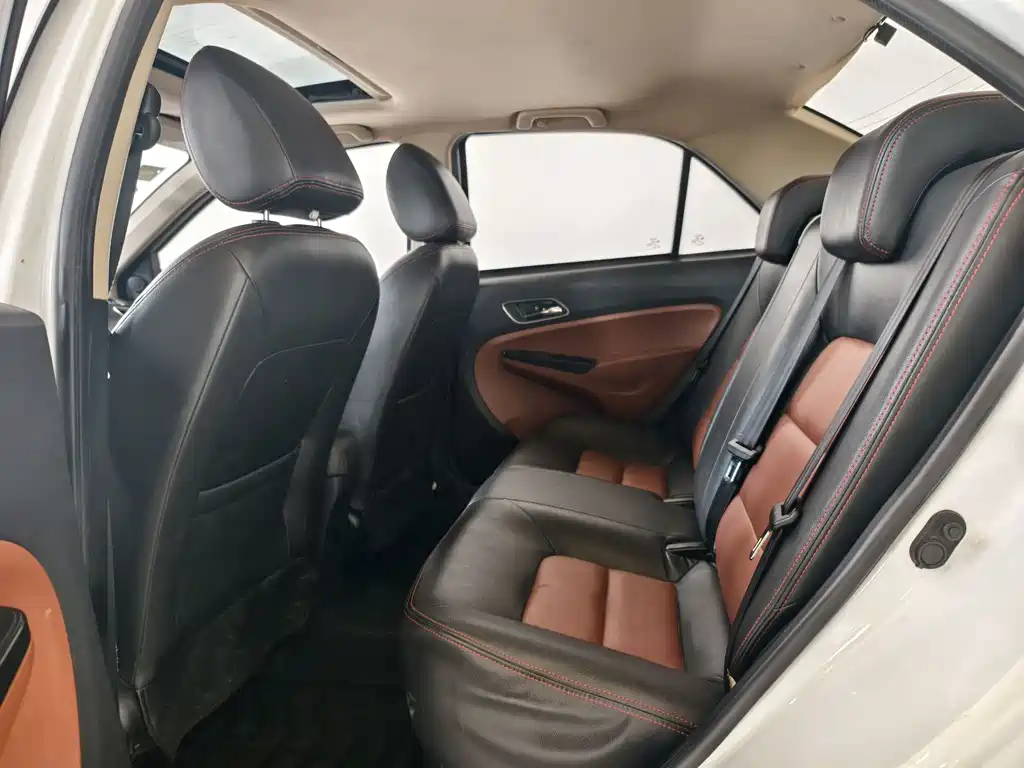 Geely Jingang 2016 1.5L MT Elite
