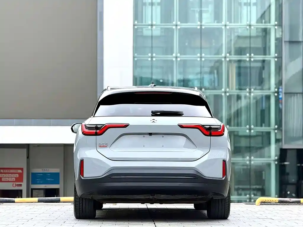 NIO ES6 — миниатюра 10