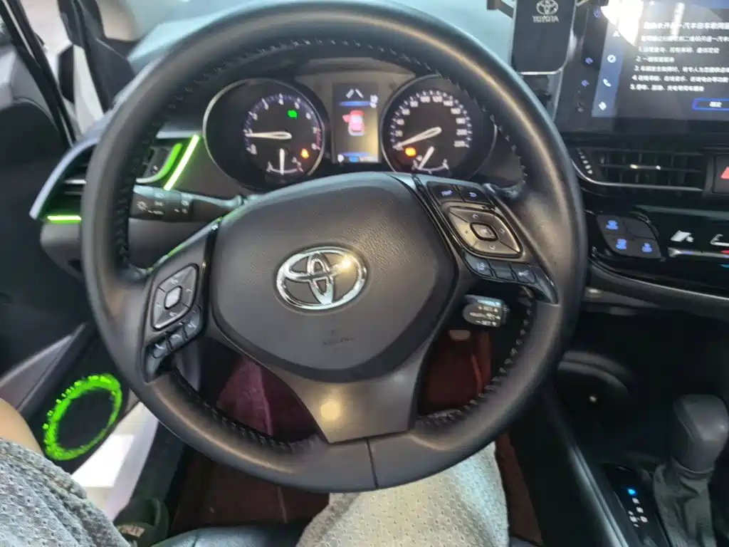 Toyota IZOA — миниатюра 11