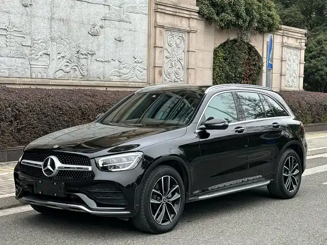 MERCEDES-BENZ GLC