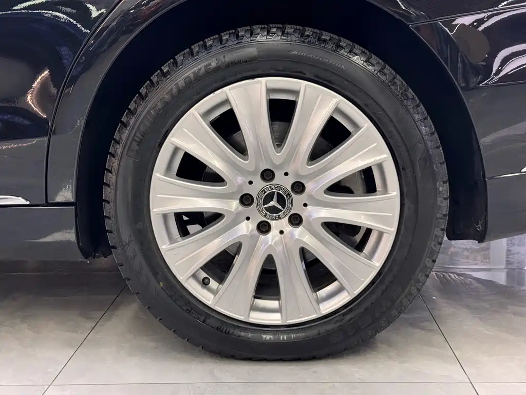 Mercedes-Benz S-Class — миниатюра 11
