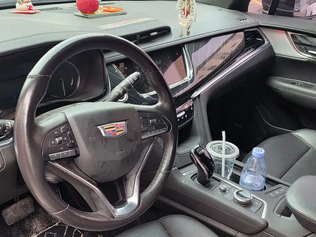 Cadillac XT6 — миниатюра 8