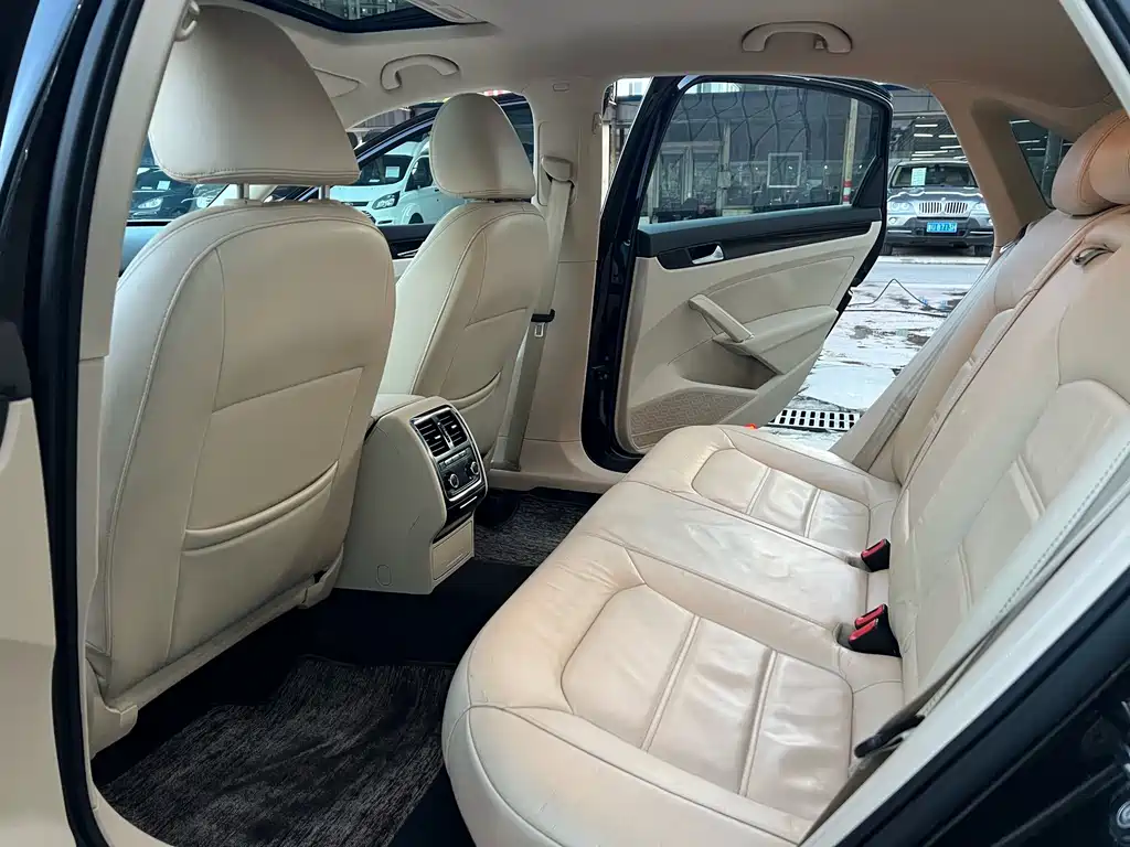 Volkswagen Passat — миниатюра 8