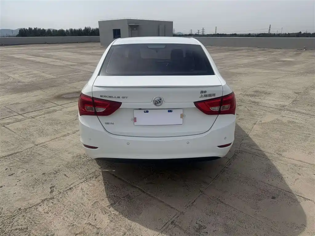 Buick Excelle — миниатюра 8