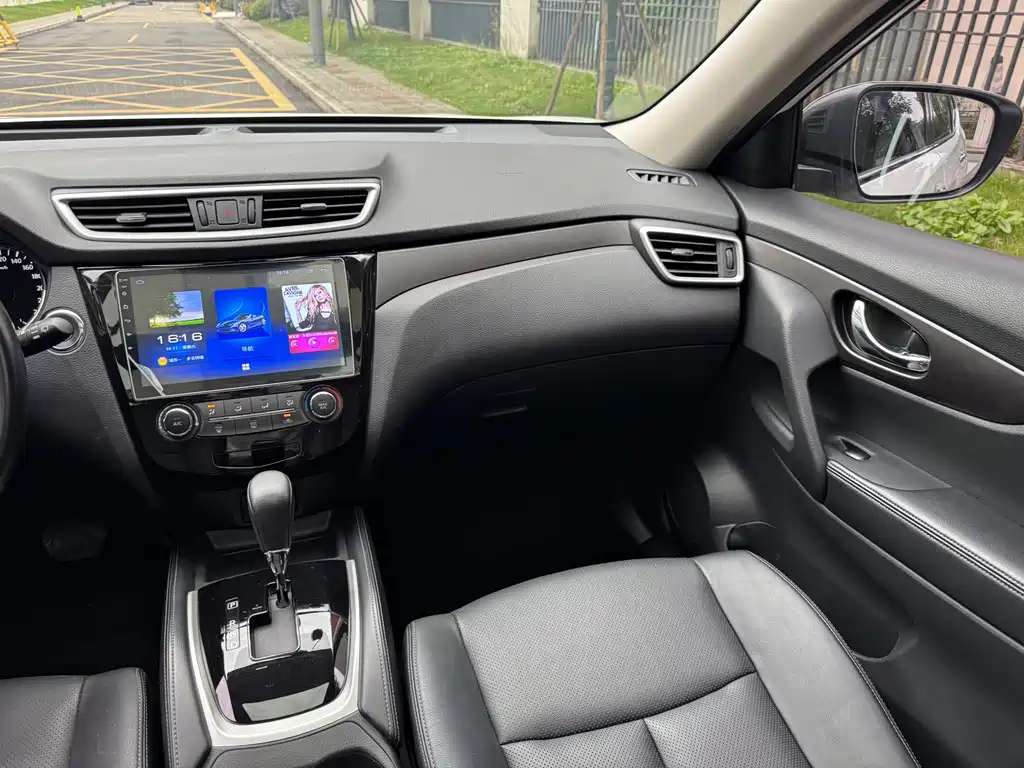 Nissan X-Trail — миниатюра 17