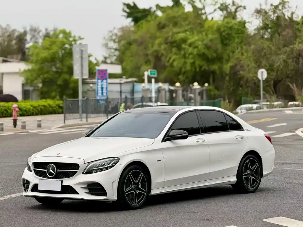 Mercedes-Benz C-Class 2021