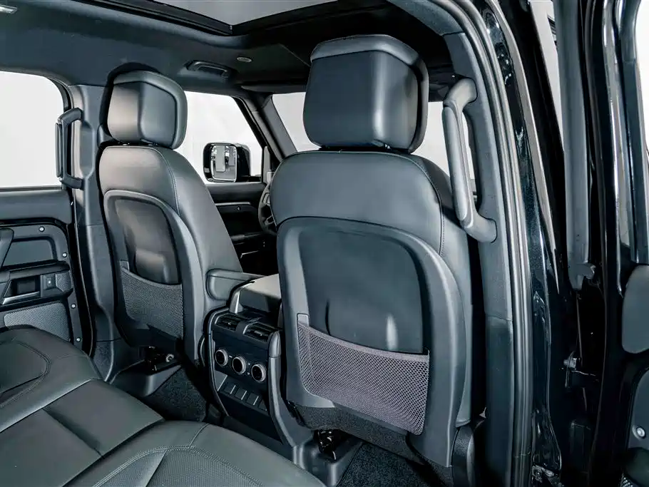 Land Rover Defender — миниатюра 23