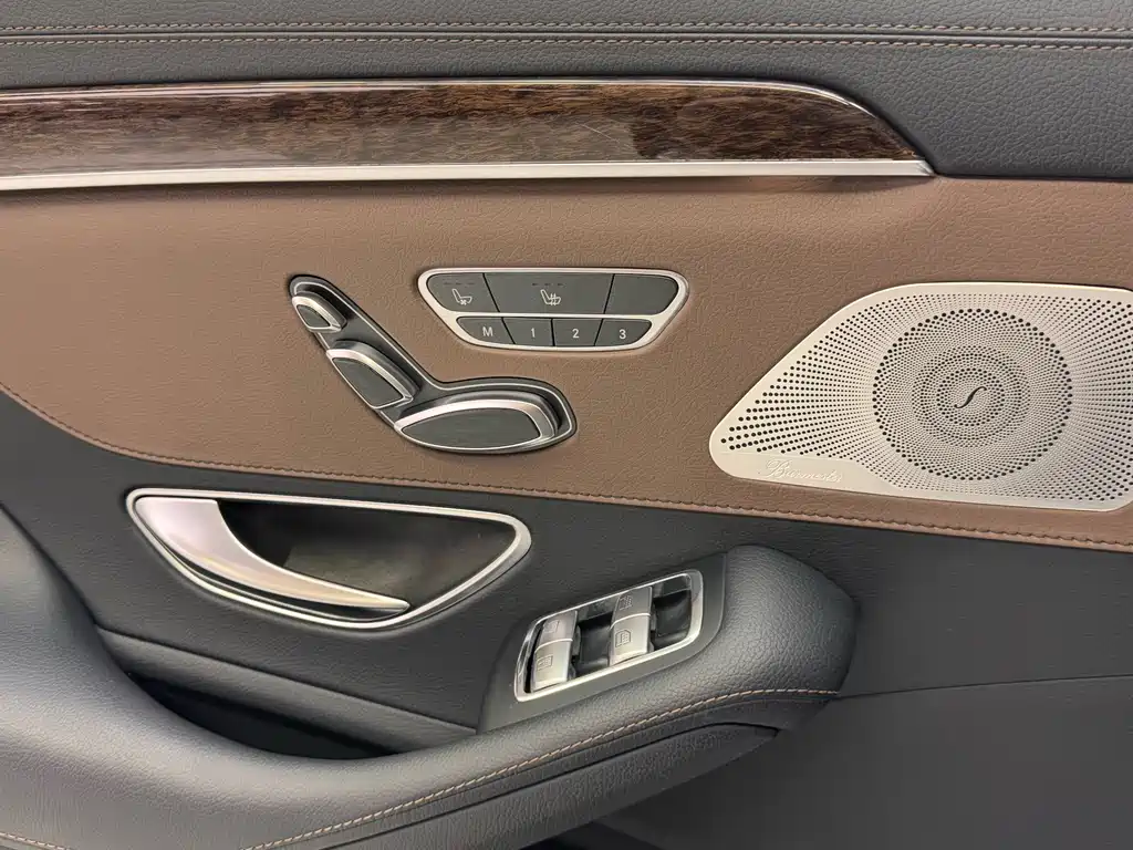 Mercedes-Benz S-Class — миниатюра 18