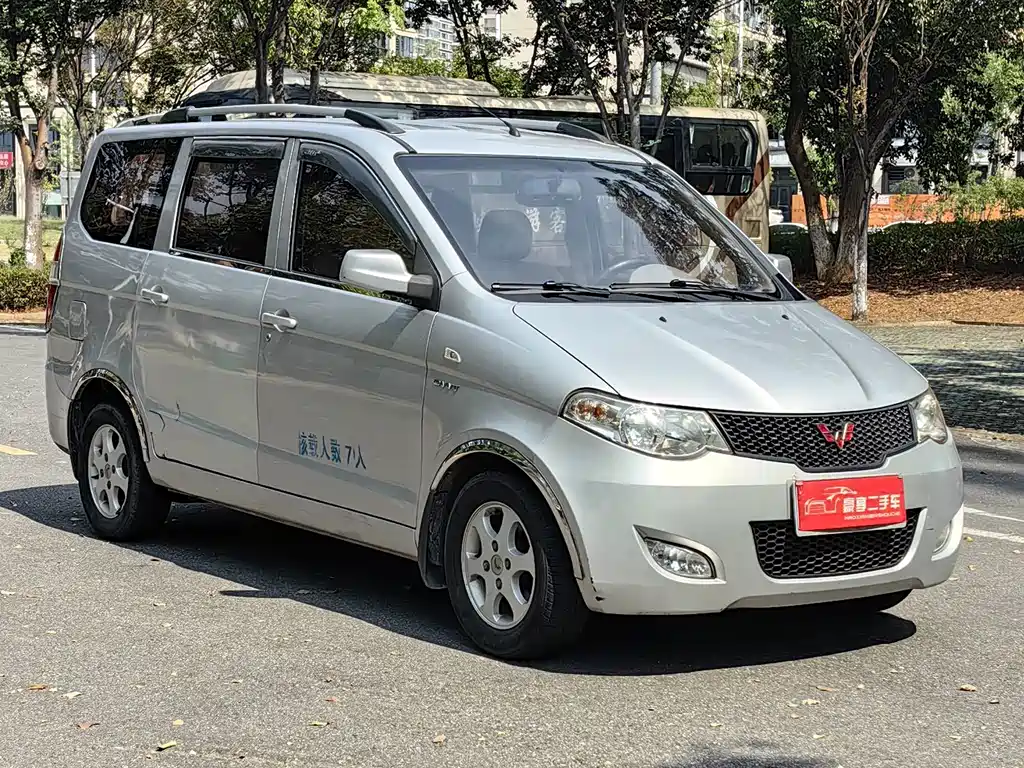 Wuling Hongguang — миниатюра 3