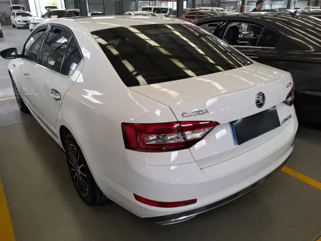 Skoda Octavia — миниатюра 5