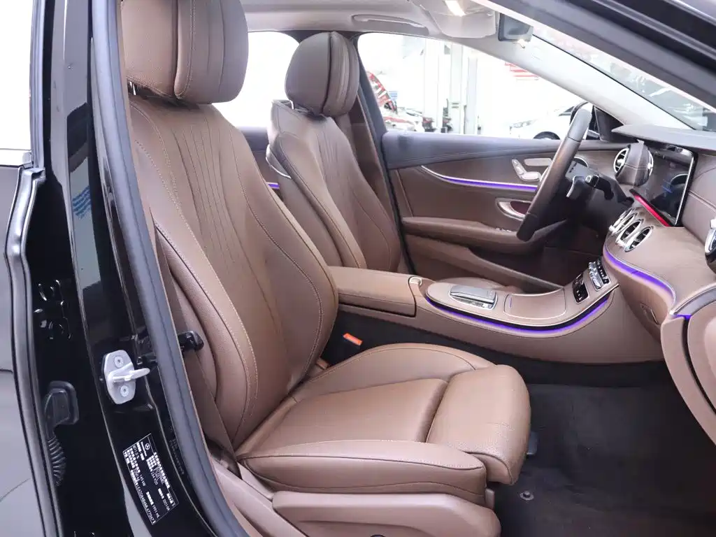Mercedes-Benz E-Class — миниатюра 21