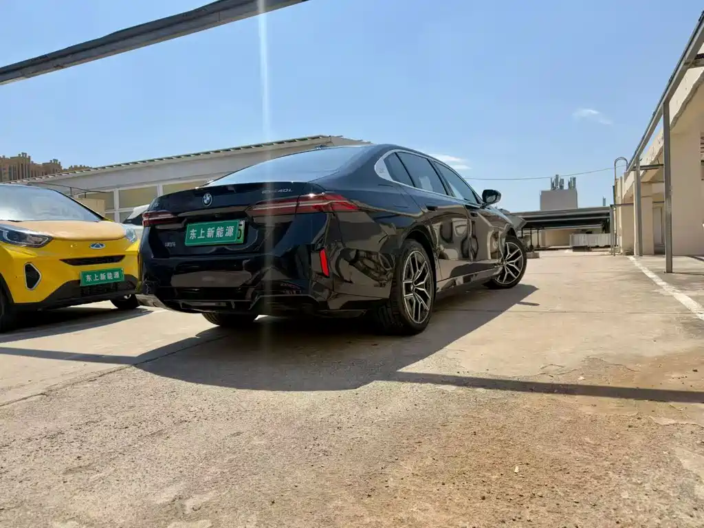 BMW i5 2025 eDrive 40L M Sport