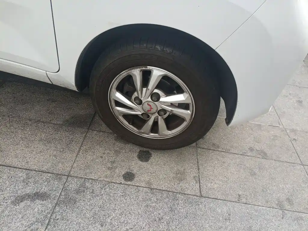Wuling MINIEV — миниатюра 8
