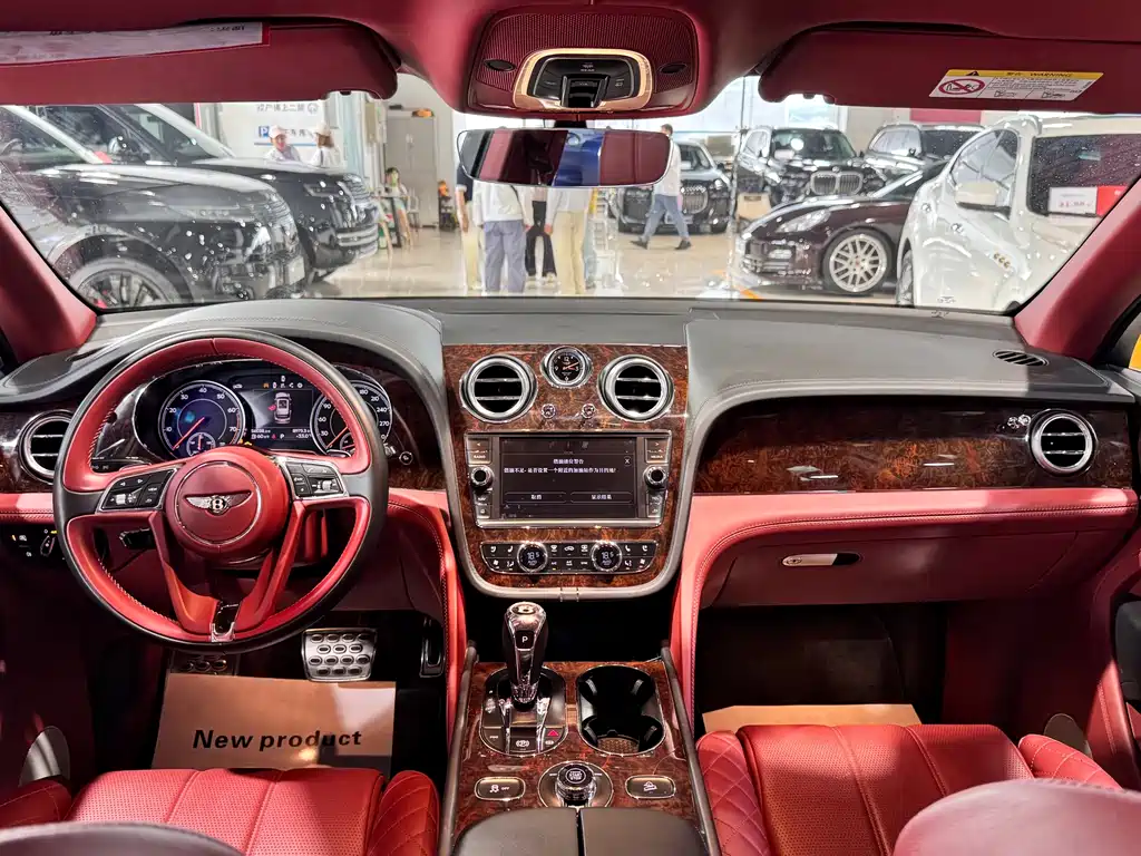 Bentley Bentayga — миниатюра 6