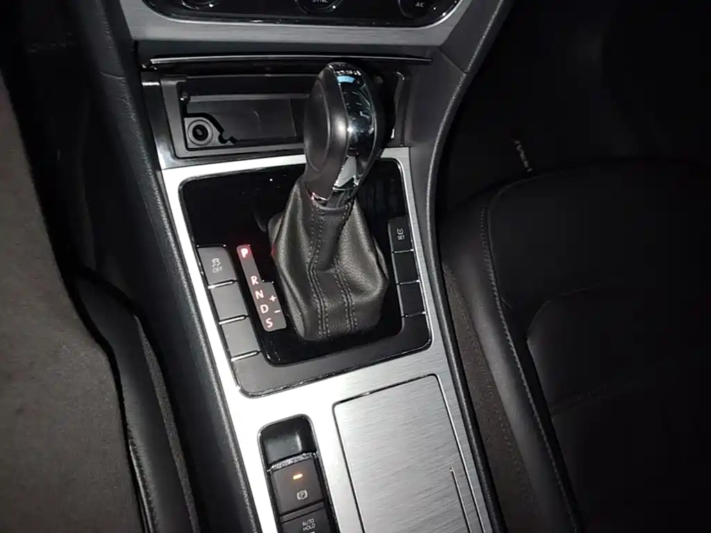 Volkswagen Passat — миниатюра 14