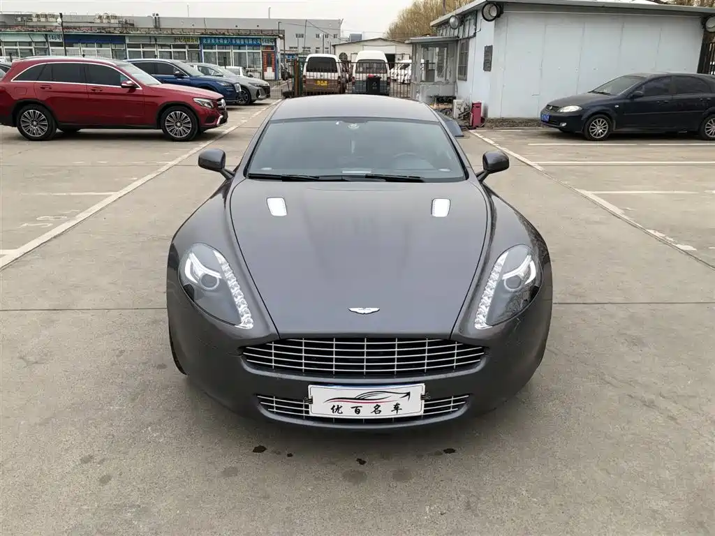 ASTON MARTIN RAPIDE