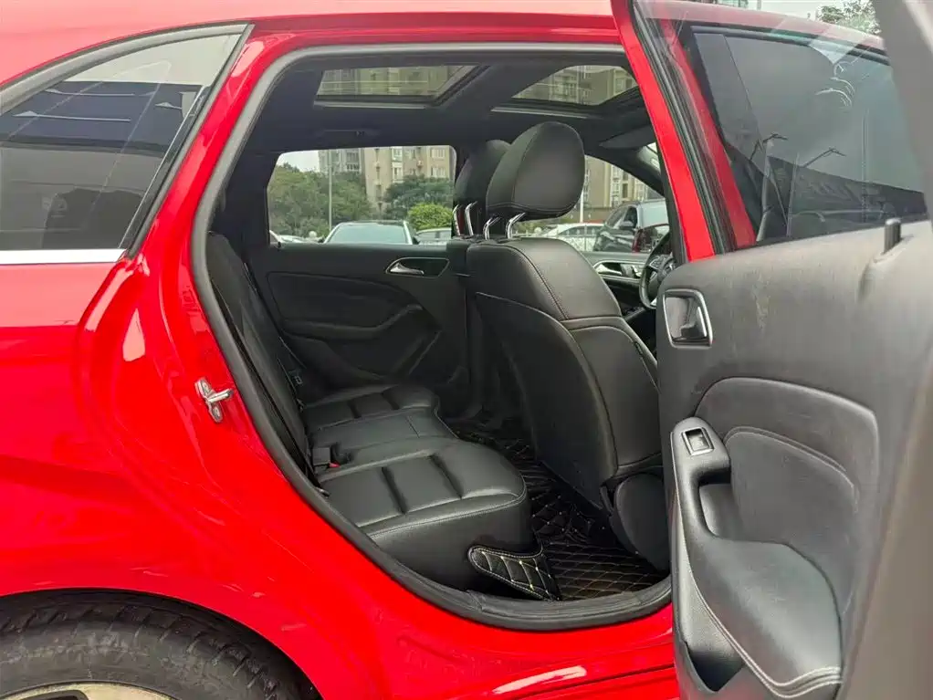 Mercedes-Benz B-Class — миниатюра 14