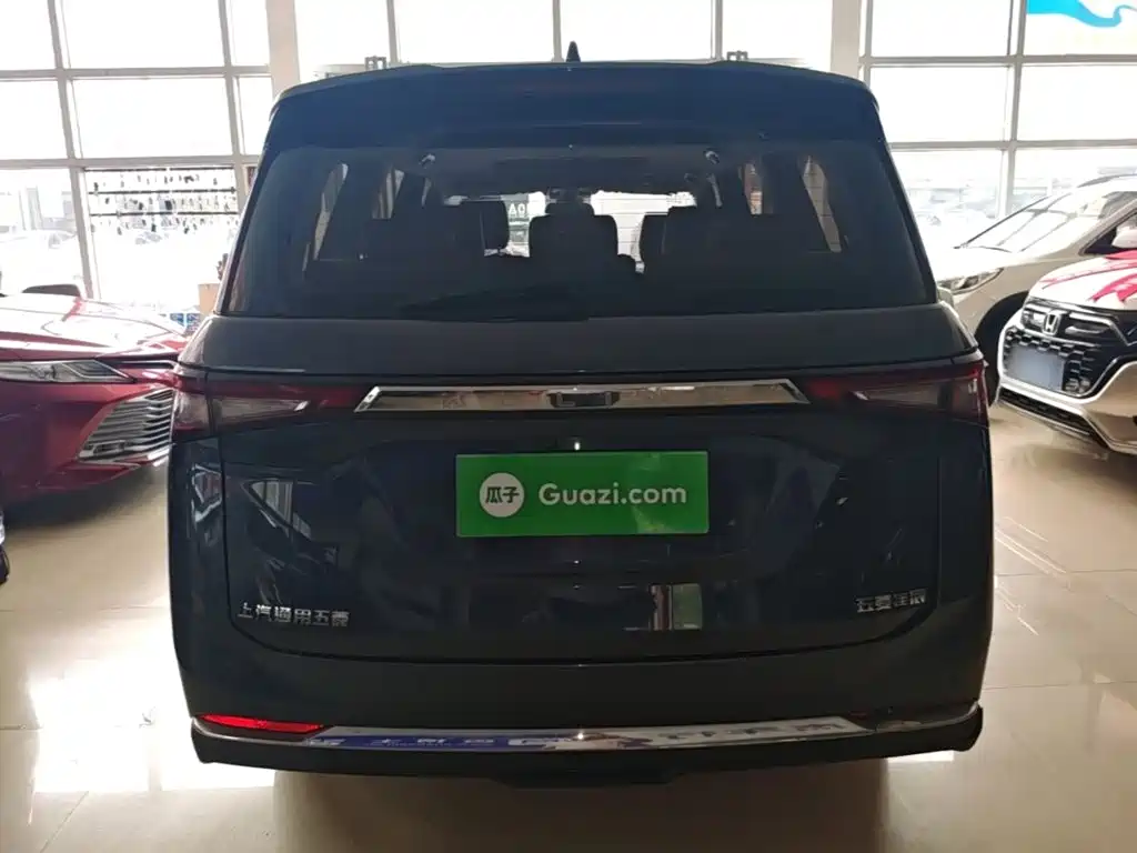 Wuling Jiachen — миниатюра 6