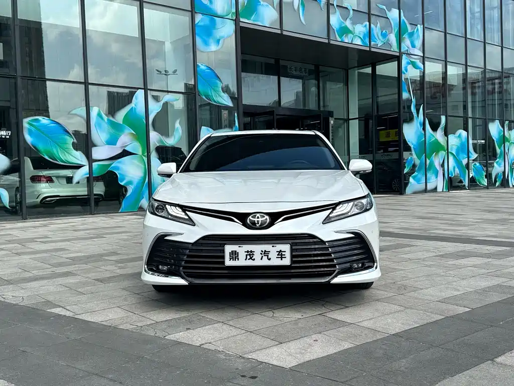 Toyota Camry — миниатюра 2