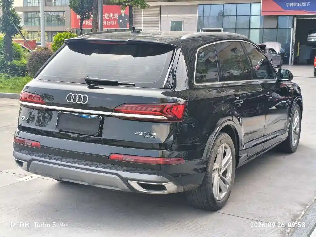 Audi Q7 — миниатюра 9