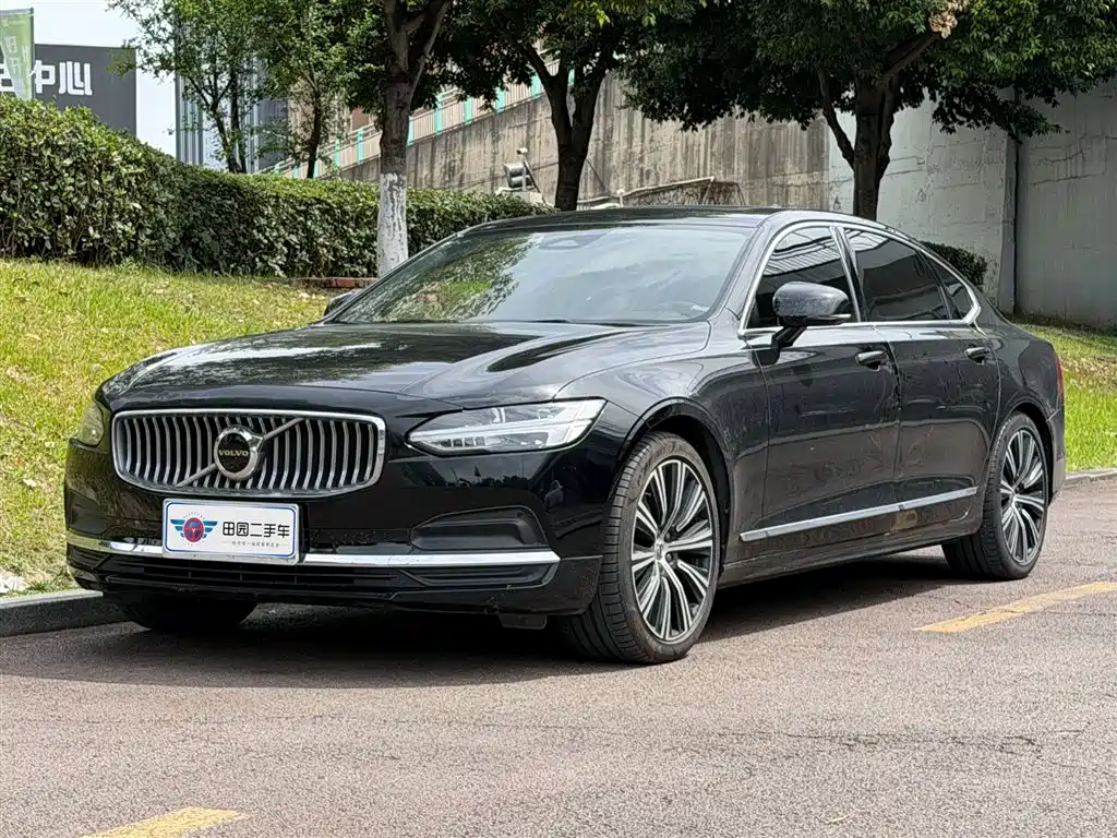 Volvo S90 2023