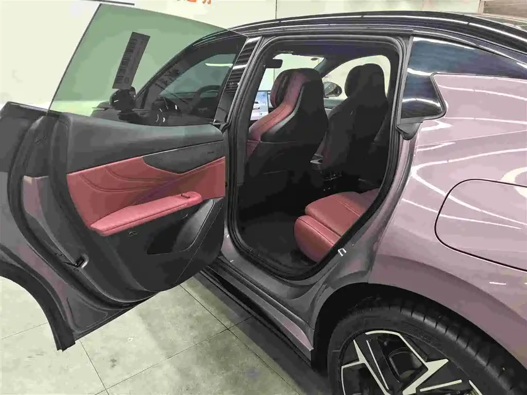 Lynk & Co 07 EM-P — миниатюра 11
