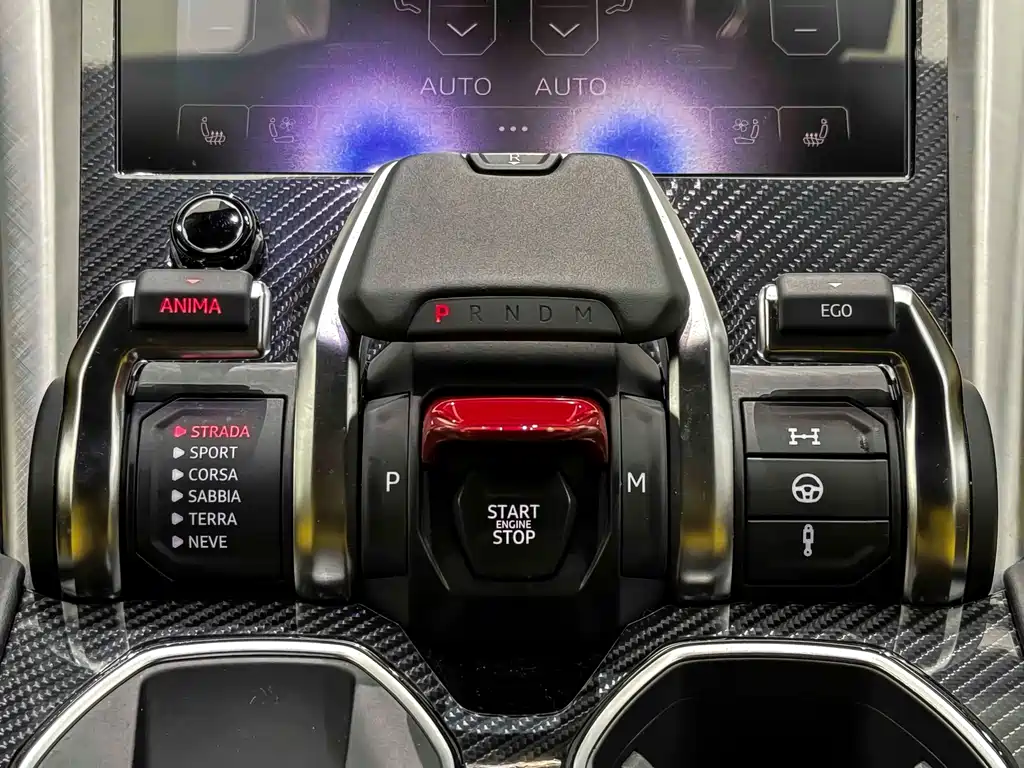 Lamborghini Urus — миниатюра 11