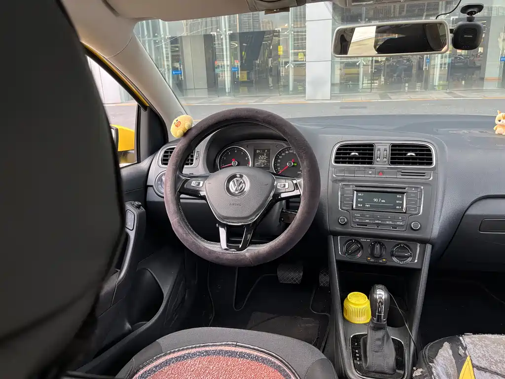 Volkswagen Polo — миниатюра 16